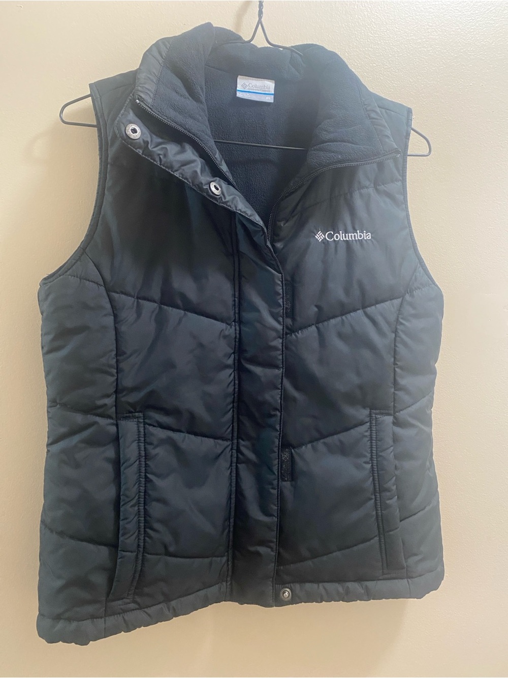 Columbia Black Quilted Insulated Vest